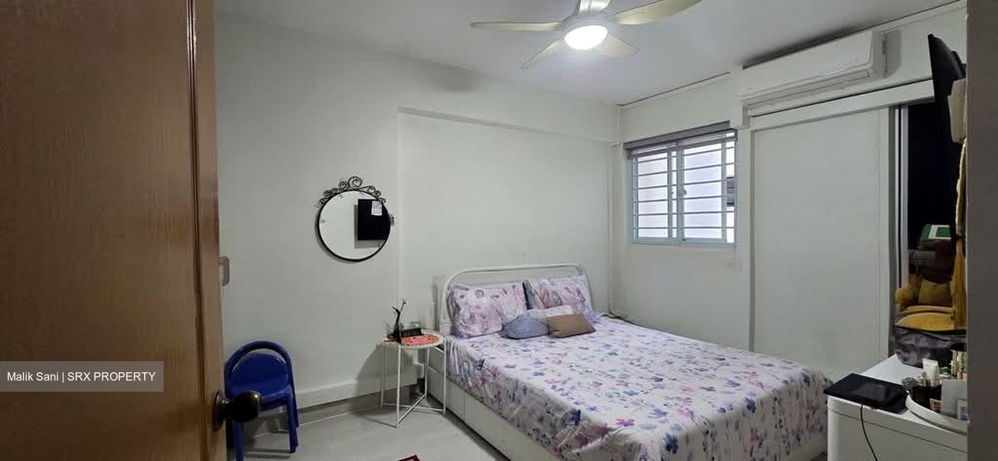 Blk 244 Jurong East Street 24 (Jurong East), HDB 3 Rooms #583427681